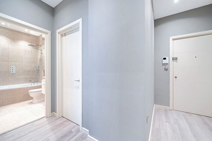 1 Bedroom Flat To Rent In Roxborough Avenue, Harrow, HA1