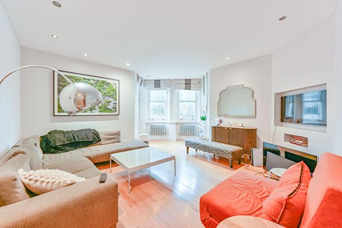 4 Bedroom Flat For Sale In Essendine Road, Maida Vale, London, W9