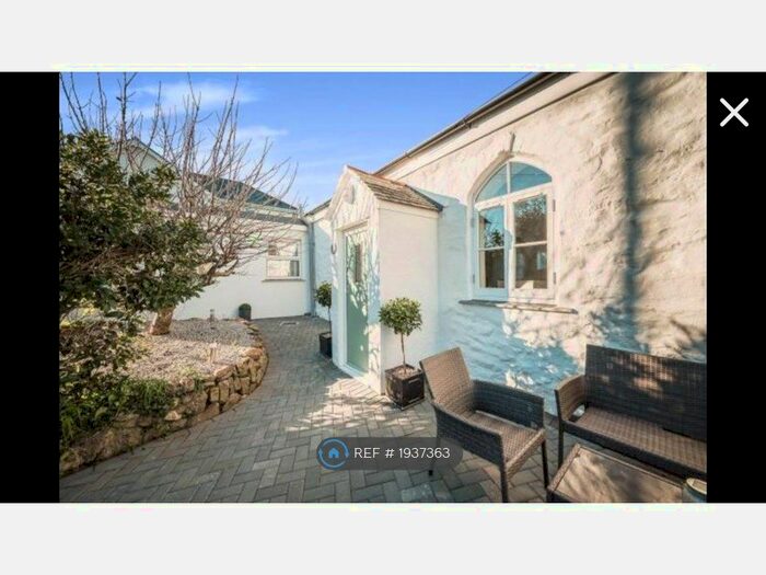 3 Bedroom Bungalow To Rent In Canonstown, Hayle, TR27