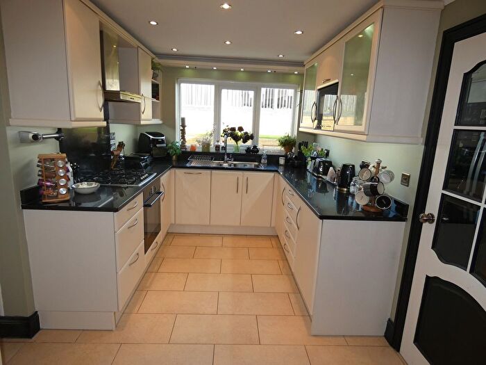 4 Bedroom Detached House For Sale In Greenwood Drive, Cimla, Neath., SA11