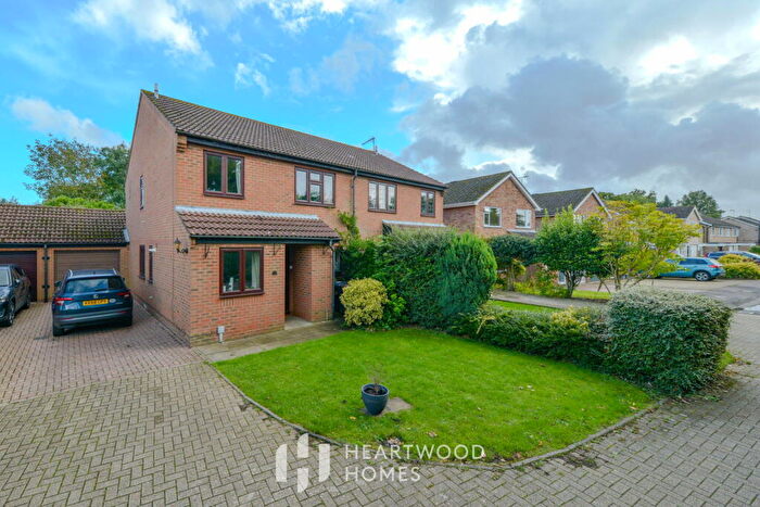 4 Bedroom Semi-Detached House For Sale In Acers, Park Street, St. Albans, AL2