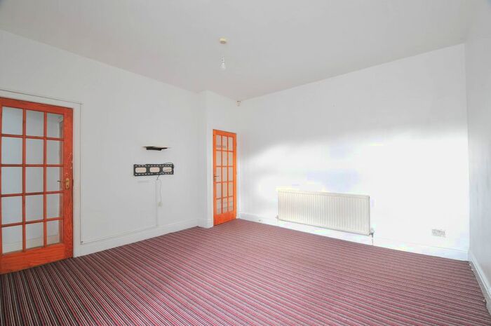 3 Bedroom Town House To Rent In Wordsworth Avenue, Manchester, M8