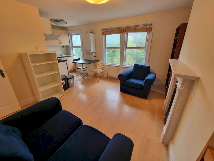 1 Bedroom Flat To Rent In Brixton Water Lane, London, SW2