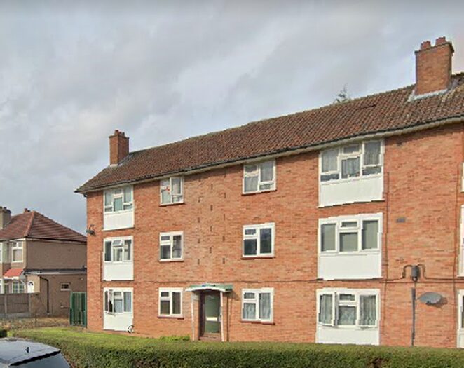 1 Bedroom Flat To Rent In Midhurst Gardens, Uxbridge UB10