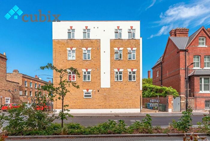 2 Bedroom Flat For Sale In Balfour Street, London, SE17