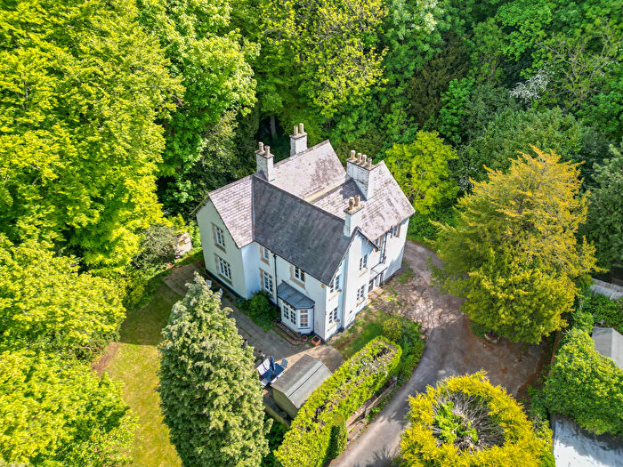 5 Bedroom Detached House For Sale In Newton Road, Burton-on-Trent, DE15