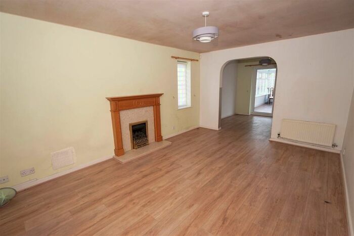 4 Bedroom Detached House For Sale In Waterford Close, Heath Charnock, Chorley, PR6
