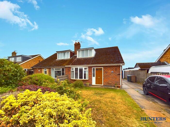 3 Bedroom Semi-Detached Bungalow For Sale In Fossway, Stamford Bridge, York, YO41