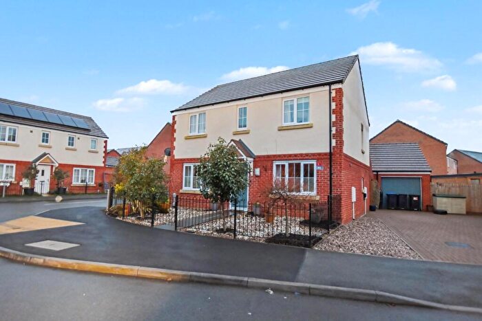 4 Bedroom Detached House For Sale In Campus Drive, Kingsthorpe, Northampton, NN2