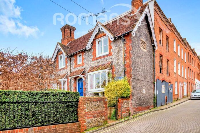 2 Bedroom Cottage To Rent In Canon Street, Winchester, SO23