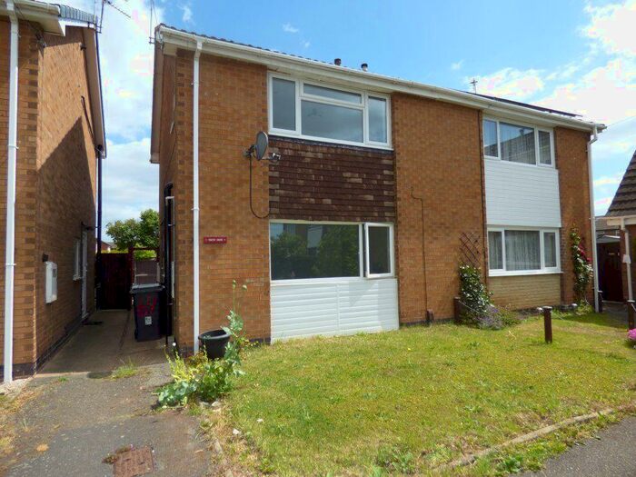 3 Bedroom Semi-Detached House To Rent In Lynden Avenue, Long Eaton, NG10