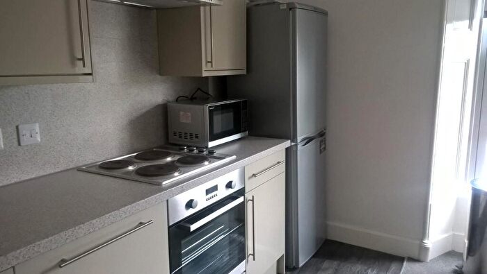 3 Bedroom Flat To Rent In Union Place, City Centre, Dundee, DD2
