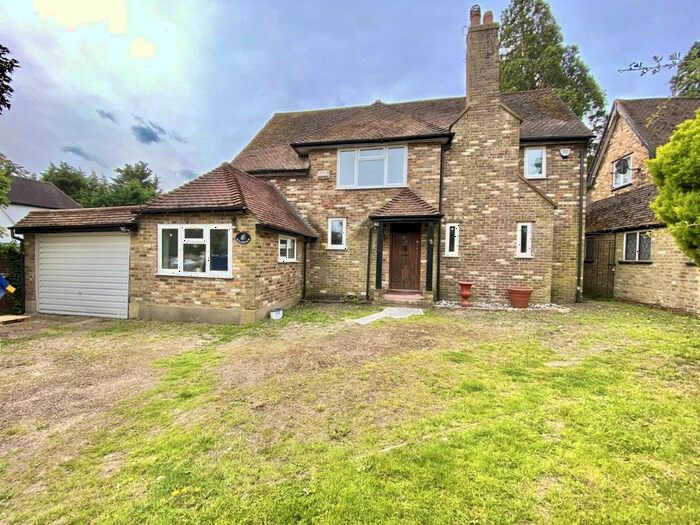 8 Bedroom Detached House To Rent In Warren Road, Ickenham, Middlesex, UB10