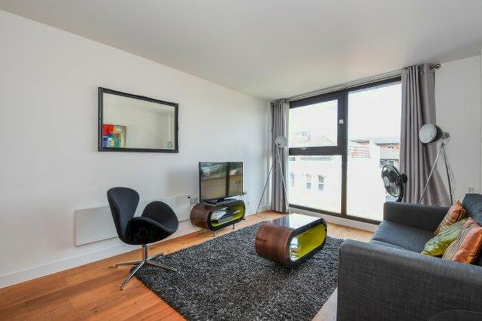 2 Bedroom Flat To Rent In Topham Street, London, EC1R