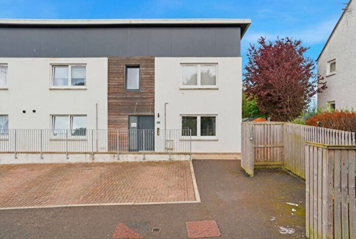 2 Bedroom Flat For Sale In B/ West Pilton Place, Edinburgh, EH4