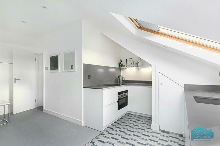 1 Bedroom Apartment To Rent In Queens Avenue, Muswell Hill, London, N10