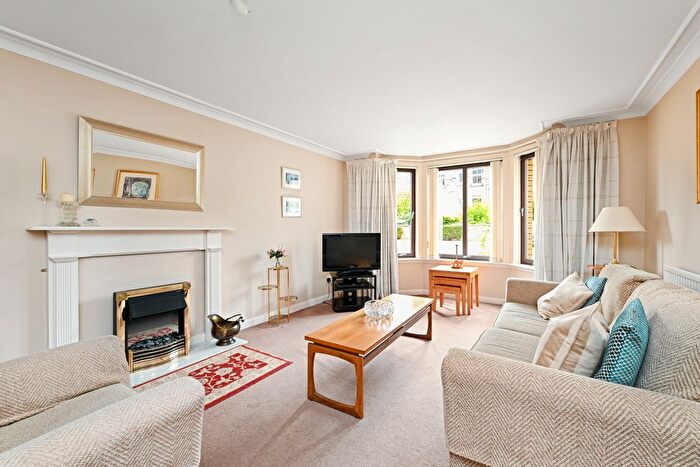 2 Bedroom Flat For Sale In / Fountainhall Court, Fountainhall Road, Edinburgh, EH9