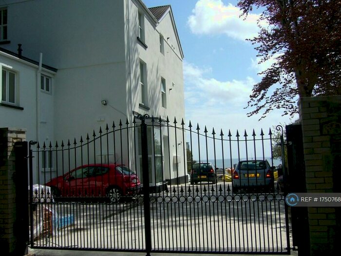 2 Bedroom Flat To Rent In Heathfield, Swansea, SA1