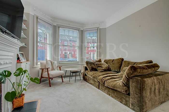 2 Bedroom Apartment To Rent In Mora Road, London, NW2