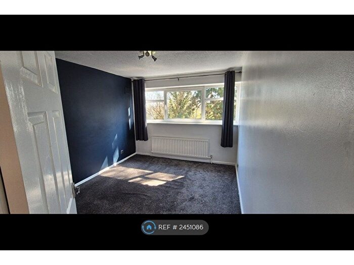 2 Bedroom Flat To Rent In Allesley Hall Drive, Coventry, CV5