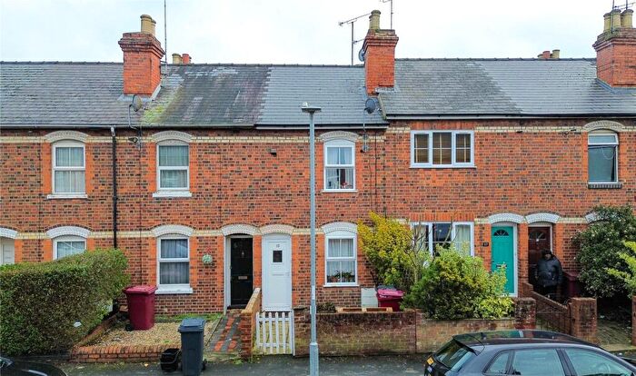 2 Bedroom Terraced House For Sale In Edinburgh Road, Reading, Berkshire, RG30