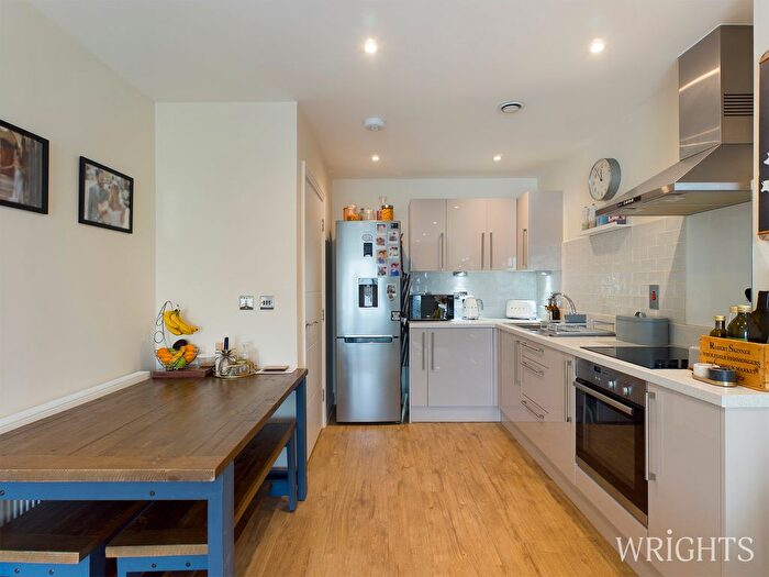 2 Bedroom Flat To Rent In Bessemer Road, Welwyn Garden City, AL7