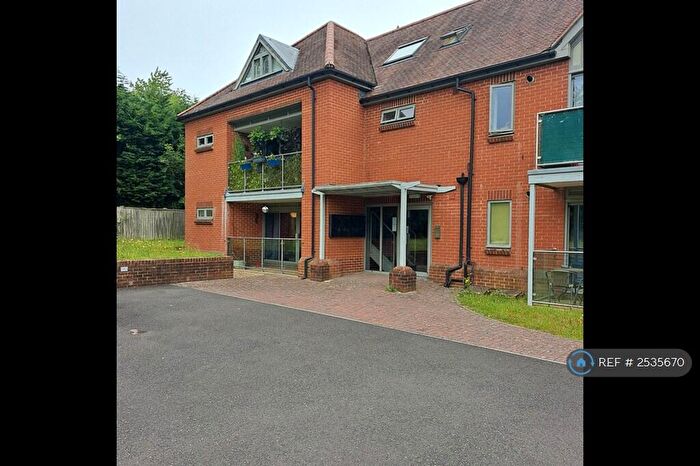 2 Bedroom Flat To Rent In Dorchester Court, Yeovil, BA20