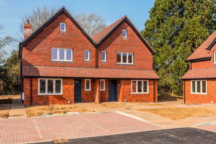 3 Bedroom Semi-Detached House To Rent In Snower Hill Road Betchworth, RH3