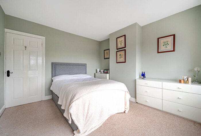 3 Bedroom Semi-Detached House For Sale In Whitecross, Abingdon, Oxfordshire, OX13