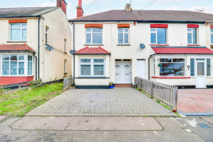 1 Bedroom Apartment For Sale In Rylands Road, Southend-on-sea, SS2