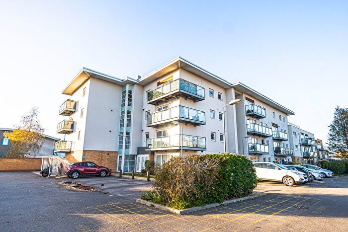 2 Bedroom Flat For Sale In Bircham Road, Southend-On-Sea, SS2