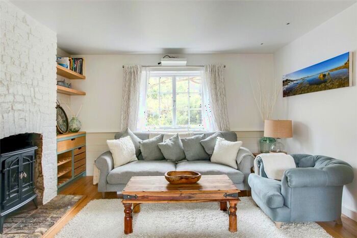 2 Bedroom Apartment To Rent In De Beauvoir Rd, London, N1