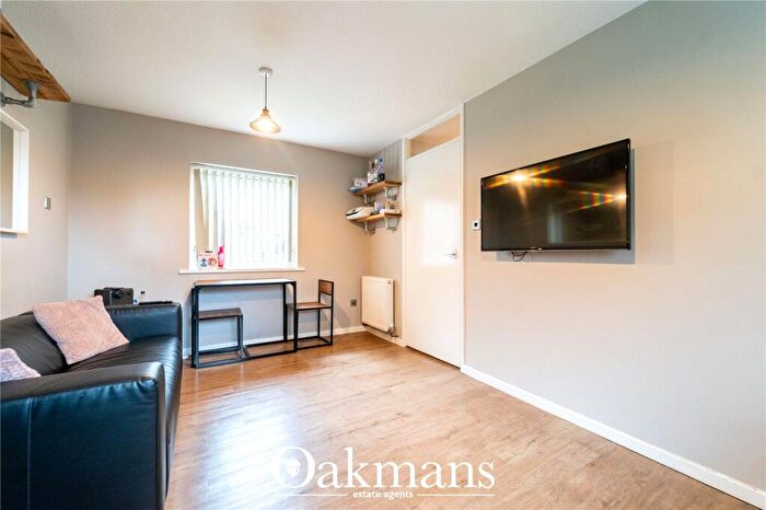2 Bedroom Apartment To Rent In Metchley Drive, Birmingham, West Midlands, B17