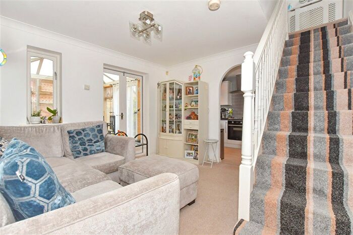 2 Bedroom Link Detached House For Sale In Boyd Court, Wickford, Essex, SS12