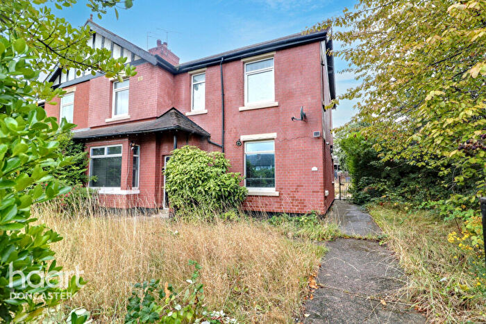 4 Bedroom Semi-Detached House For Sale In Great North Road, Woodlands, Doncaster, DN6