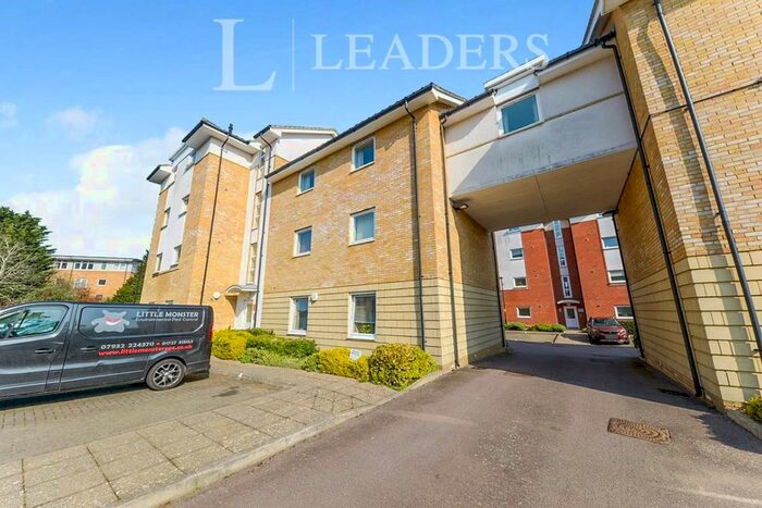 1 Bedroom Flat To Rent In Dawn Court, Bakers Close, St. Albans, AL1