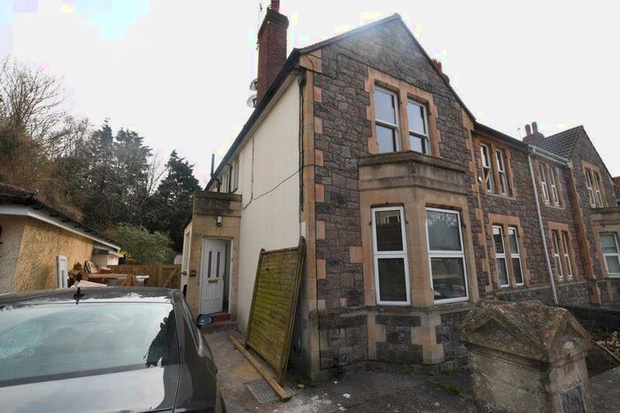 4 Bedroom Semi-Detached House To Rent In Arundell Road, Weston-Super-Mare, BS23