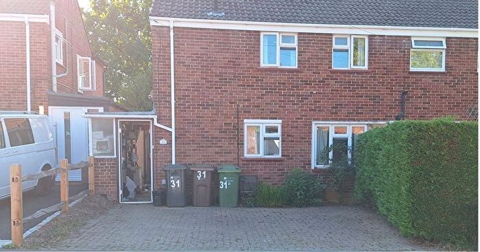 2 Bedroom Semi-detached House For Sale In Pond Meadow, Guildford, GU2