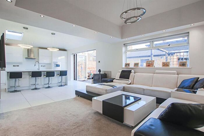 3 Bedroom Semi Detached House For Sale In Longsight Avenue, Clitheroe, BB7