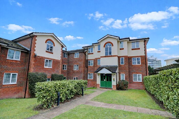 1 Bedroom Apartment To Rent In Queen Alexandra Road, High Wycombe, Buckinghamshire, HP11