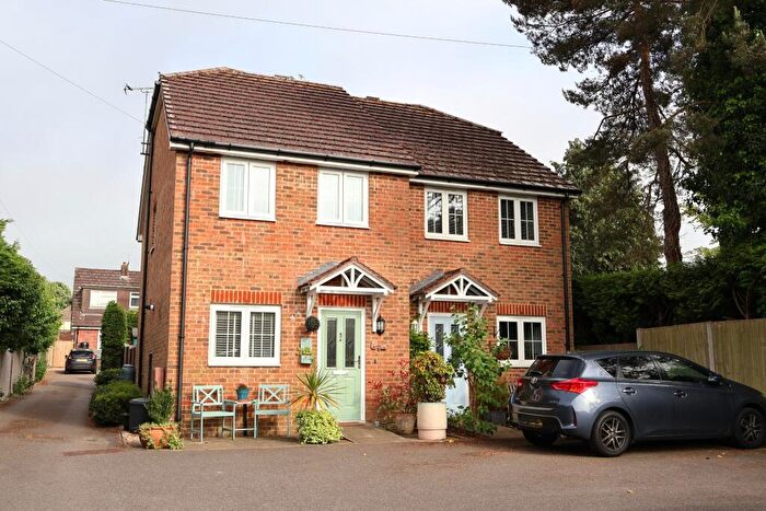 3 Bedroom House For Sale In South Lane, Clanfield, PO8
