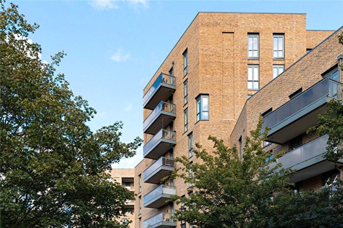 2 Bedroom Apartment For Sale In Nellie Cressall Way, Bow, London, E3