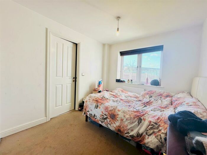 2 Bedroom Apartment To Rent In Park View Court, West Bridgford, Nottingham, NG2