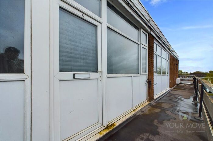 2 Bedroom Flat To Rent In Link Road, Kingsthorpe, Northampton, NN2