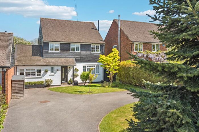 4 Bedroom Detached House For Sale In Grimms Meadow, Walters Ash, HP14