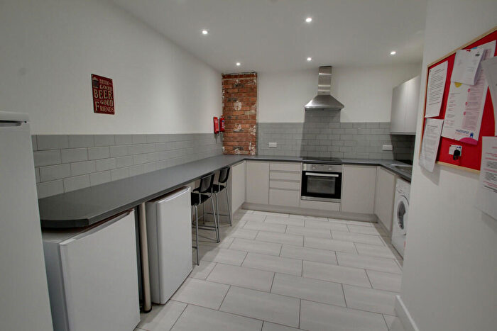 4 Bedroom Apartment To Rent In Braunstone Gate, Leicester, LE3