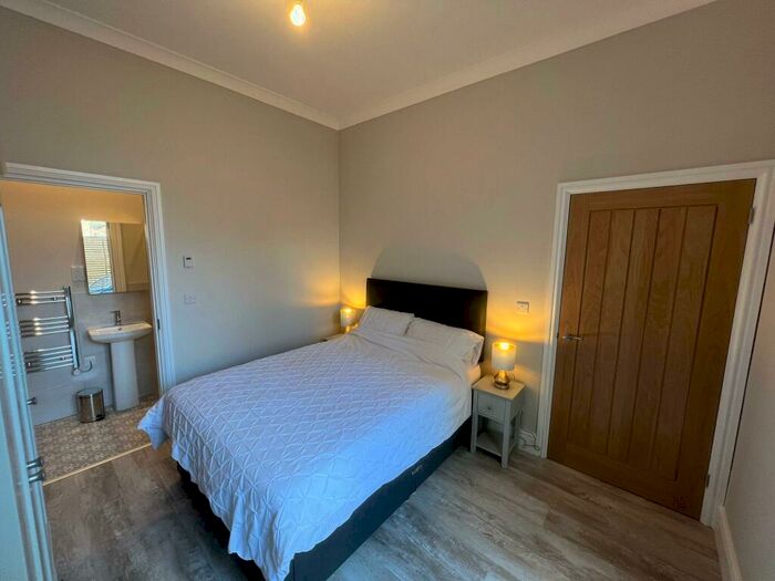 2 Bedroom Apartment To Rent In Bute Esplanade, Cardiff, CF10