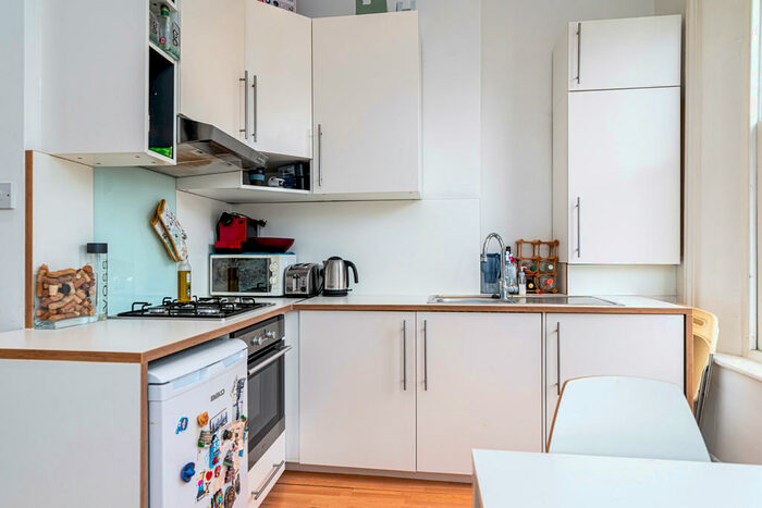1 Bedroom Apartment To Rent In Seven Sisters Road, N4