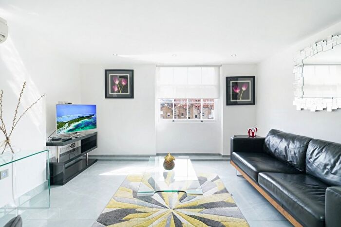 1 Bedroom Flat To Rent In Gloucester Place, London, W1U