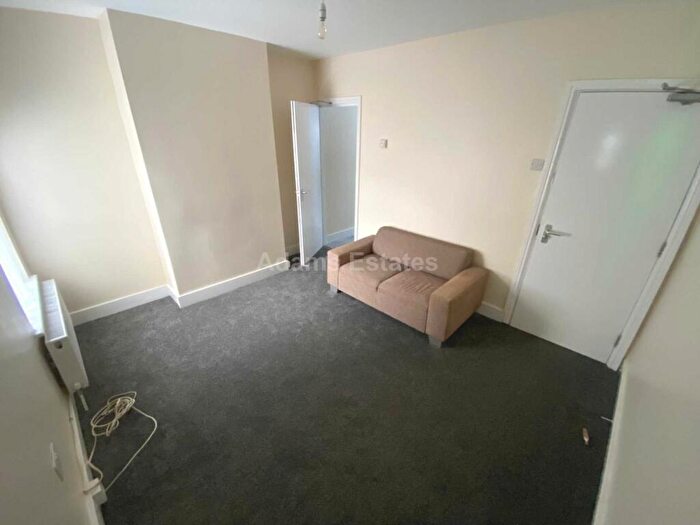 1 Bedroom Flat To Rent In Gosbrook Road, Caversham, RG4